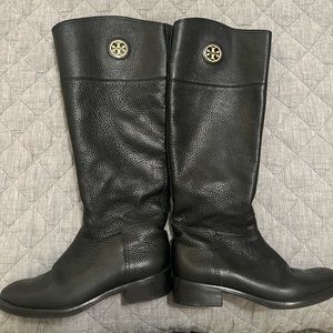 Black Tory Burch boots GUC